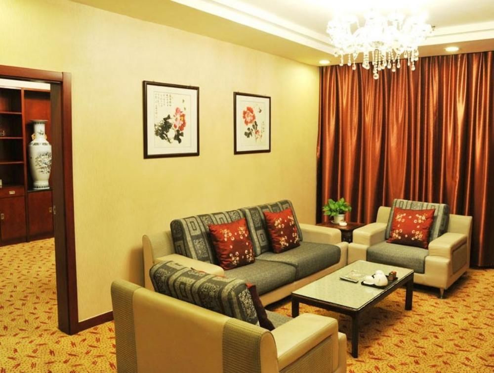 Tianhong Hotel Heze Екстериор снимка