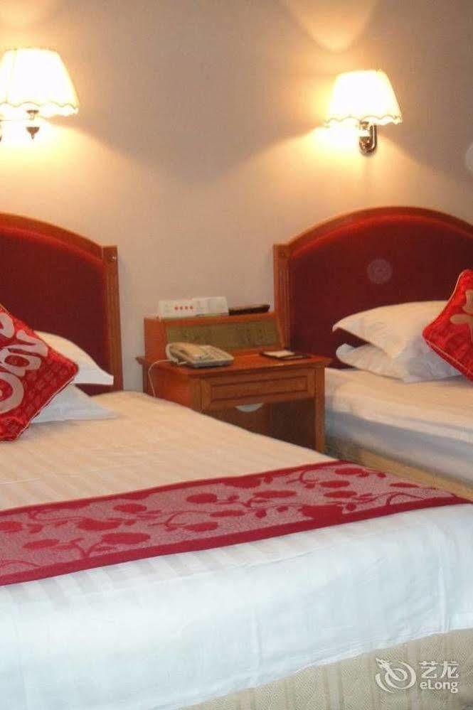 Tianhong Hotel Heze Екстериор снимка