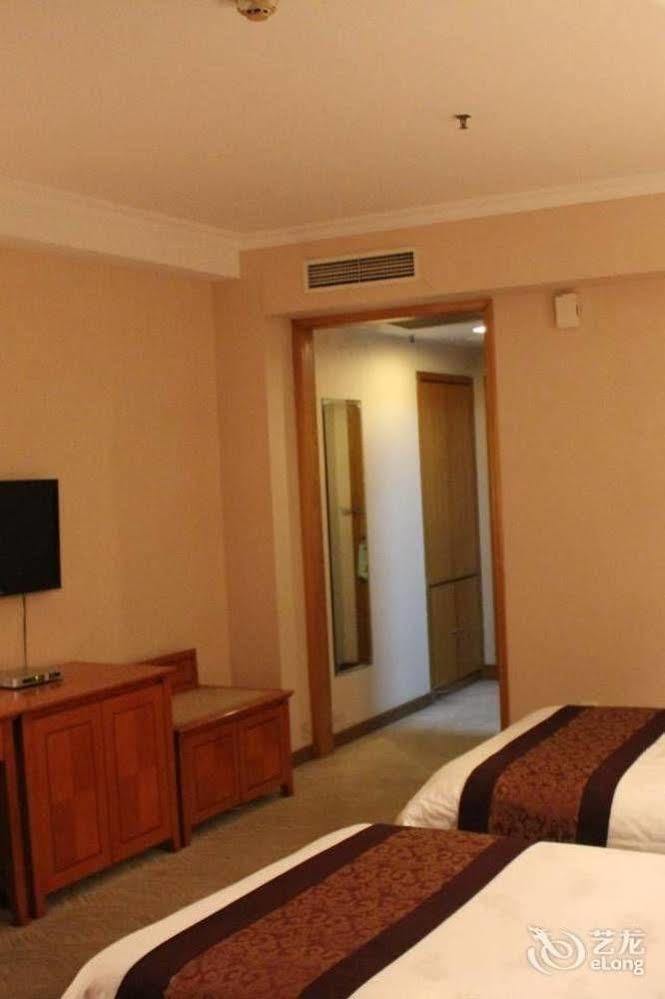 Tianhong Hotel Heze Екстериор снимка